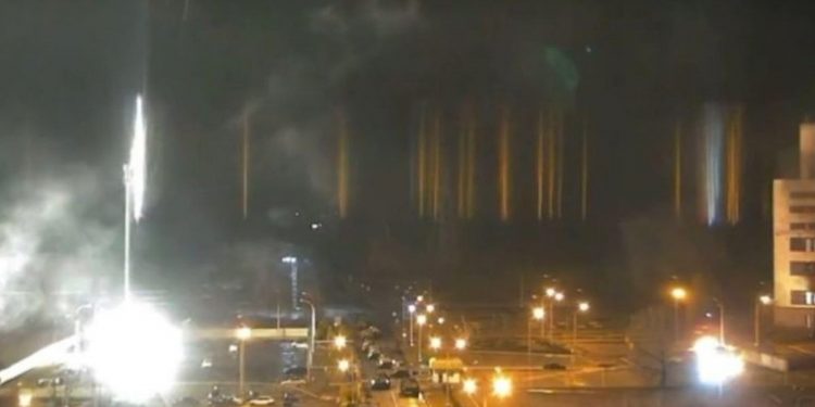 Bomberos Ucranianos apagaron incendio en la central nuclear Europa