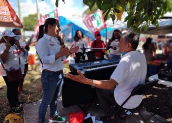 Promete Deborah Angulo legislar para que Laguna Guerrero sea un centro turístico