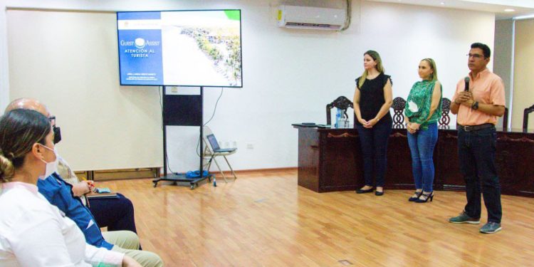 Capacitan al sector turístico de Isla Mujeres con el curso Guest Assist