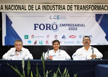 Ante empresarios del Sur, Leslie Hendricks Rubio, planteó su estrategia de desarrollo económico