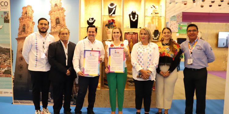 Firman Acuerdo de Hermanamiento entre los Pueblos Mágicos de Isla Mujeres, Quintana Roo y Taxco de Alarcón, Guerrero