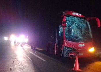 Otro camión de ADO se estrella contra una camioneta en la carretera Mérida – Cancún