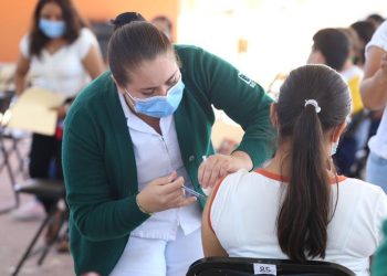 Facilitan procesos de vacunación en Quintana Roo