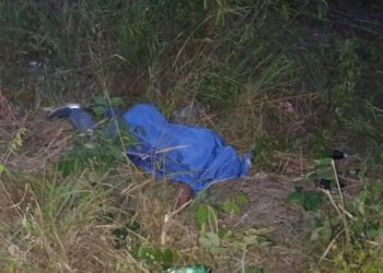 Motociclista fallece luego de derrapar en la carretera de la ribera del río hondo