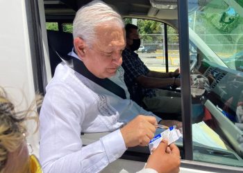 Llega AMLO a Chetumal