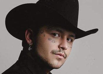 Cristián Nodal anuncia que se va de México para radicar en los Ángeles