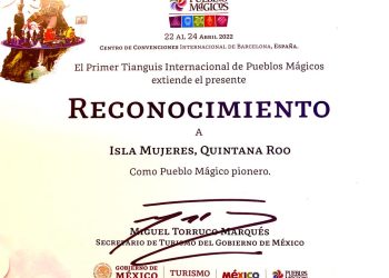 Entregan reconocimiento a Isla Mujeres como Pueblo Mágico Pionero