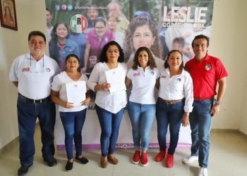 Combatir coyotaje en programas de gobierno, piden a Leslie de llegar a la gubernatura