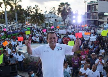 Enfatiza Nivardo Mena que gobernará con quintanarroenses