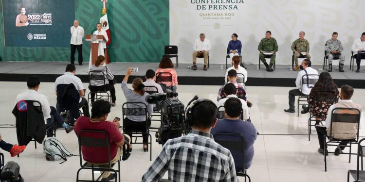 Visita Obrador Quintana Roo y advierte avance en Aeropuerto de Tulum