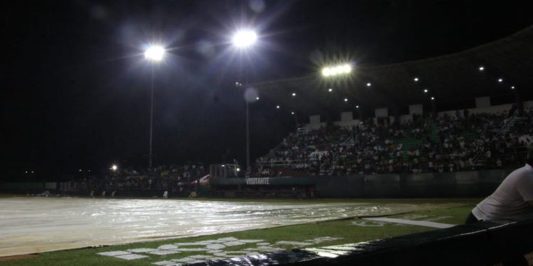 La lluvia echó a perder la fiesta en Macuspana