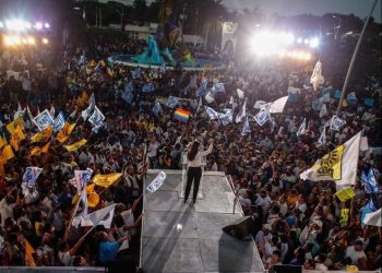 Sin restricciones mítines políticos