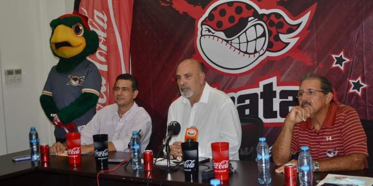 El C.P. Carlos Iván Pérez Marrufo nuevo presidente ejecutivo de Los Piratas de Campeche