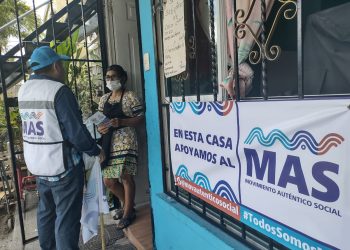 Reciben vecinos asesoría y apoyo médico del candidato Raymundo Sánchez