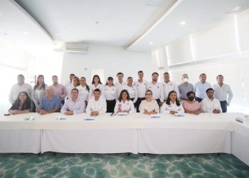Leslie Hendricks Rubio dice a los empresarios: “¡O te protejo o te pago!”