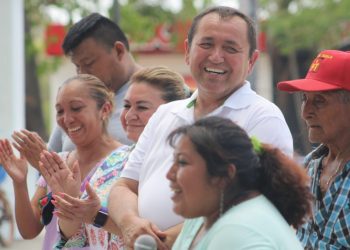 Total respaldo a artesanos y ejidatarios de la zona maya: Nivardo Mena