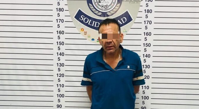 Aseguran a sujeto por posesión de posibles narcóticos en Playa del Carmen