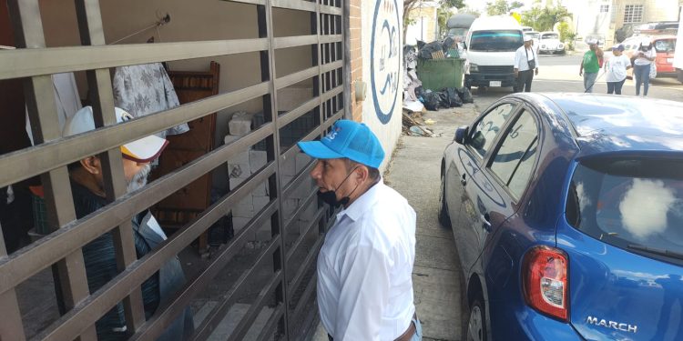 Simpatiza Raymundo Sánchez a vecinos de Villas del Mar 3; escucharon y aceptaron sus propuestas