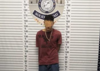 Aseguran a joven por portación de posibles narcóticos en Playa del Carmen