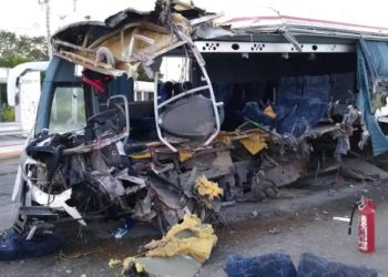 Accidente fatal en el bulevar Colosio deja con una pierna cercenada al chofer de un camión
