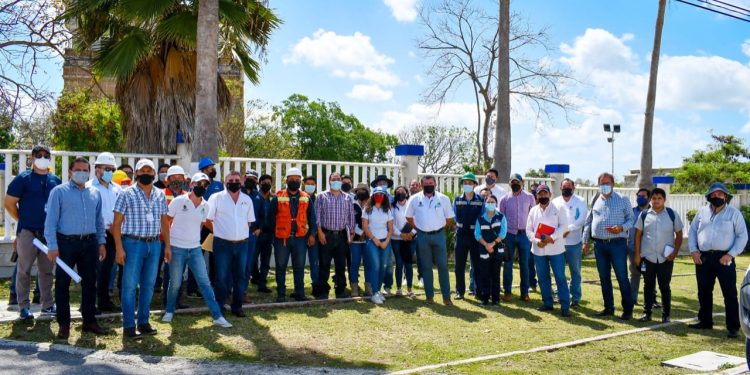 Realizan recorrido por sitio de licitación del Puente Nichupté