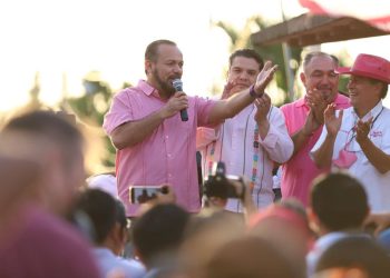 Entregan a Julián Ricalde constancia oficial