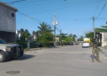 Al menos una persona murió y otra resultó herida tras sujetos que dispararon en su contra