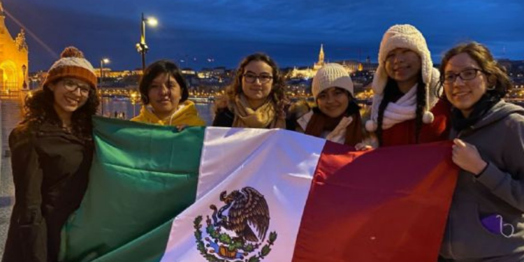 Oro y Plata para México en la Vlll Olimpiada Europea Femenil de Matemáticas