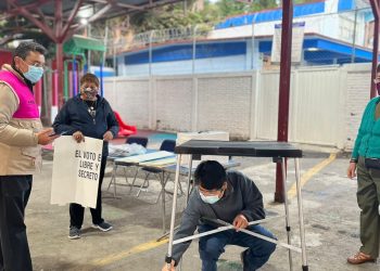 Informan retrasos de casillas en algunas partes del país