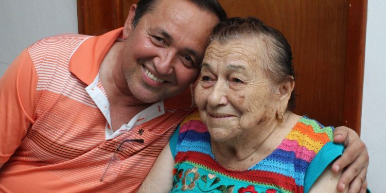 Priorizar atención a la familia dará como resultado la paz social: Nivardo