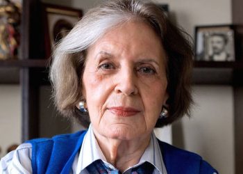 Muere escritora brasileña Lygia Fagundes