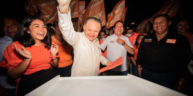 Se engalla Pech, dice que van a recuperar Palacio de Gobierno