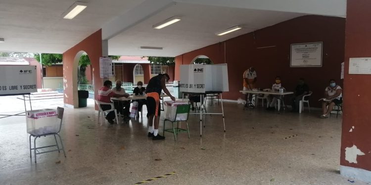 91 por ciento de votantes optan por la permanencia de AMLO