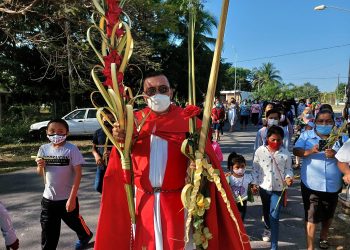 Celebran el Domingo de Ramos en Chetumal