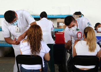 Más de tres millones 101 mil vacunas contra la covid-19 se han aplicado en Quintana Roo hasta el día de hoy