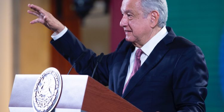 El mandatario criticó que la oposición continúe rechazando sus iniciativas