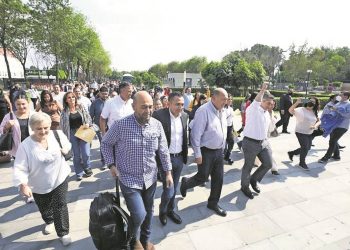 Bancadas de partidos políticos miden fuerzas para definir si se aprueba reforma eléctrica