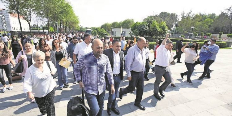 Bancadas de partidos políticos miden fuerzas para definir si se aprueba reforma eléctrica