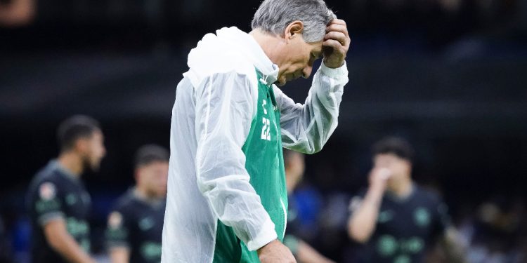 Ariel Holan se despide del Club León tras perder contra América