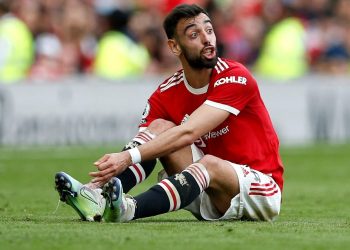 Bruno Fernandes, jugador del Manchester United sufre un accidente automovilístico