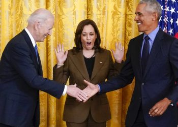 Barack Obama junto a Joe Biden celebran aniversario de Ley de Salud en la Casa Blanca