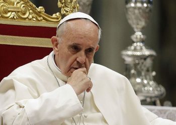 «El mundo está en guerra», lamenta el papa Francisco durante viernes Santo