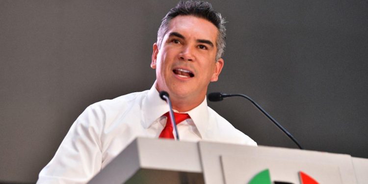 Peritaje determina que audios de Alejandro Moreno están manipulados y presenta evidencias de amenaza del gobierno en su contra