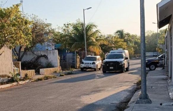 Reportan hallazgo de un cuerpo “ensabanado” en un fraccionamiento de Cancún