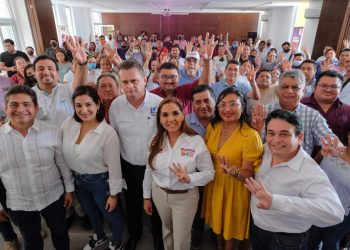 Escucha Mara Lezama propuestas ciudadanas para transformar la educación y cultura