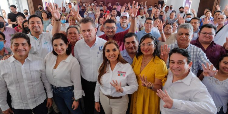 Escucha Mara Lezama propuestas ciudadanas para transformar la educación y cultura