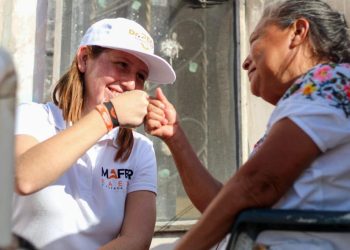 Máfer Baeza invita a la juventud quintanarroense a emprender acción ahora