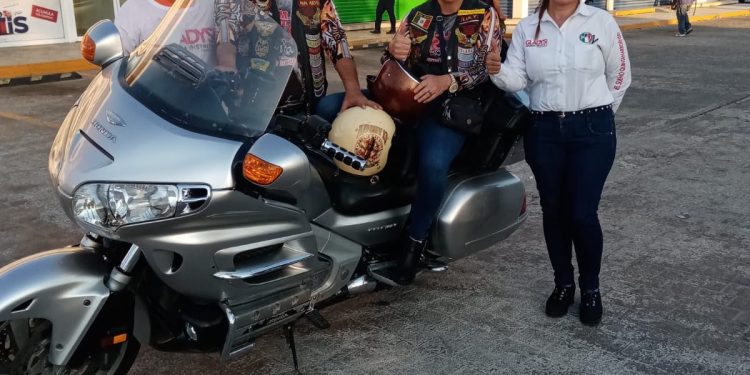 Apoyar a madres trabajadoras será prioridad en mi labor legislativa; Gladys Burgos