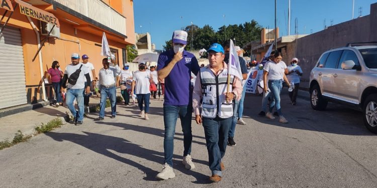 “Queremos que sea usted nuestro diputado Doctor Raymundo Sánchez”: ciudadanos
