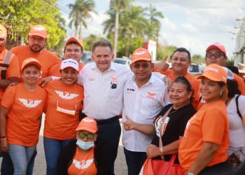Se compromete el Dr. Pech a abrir un hospital de especialidades en José María Morelos